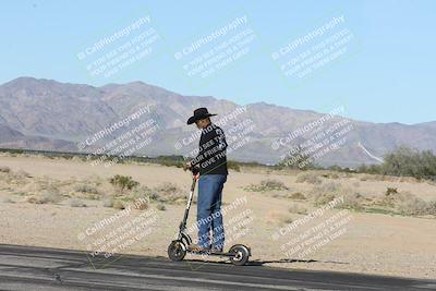 media/Jan-15-2026-Racers Edge (Thu) [[dfebeb70ab]]/1-Around the Pits-Track Walk/